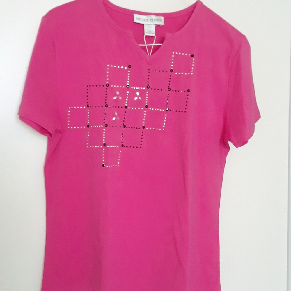 2/26.00 Beta's Choice T-Shirt Fushia